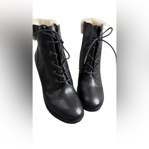 Micheal Kors KIM Leather Fur Heel Boots-Black - Picture 1 of 11